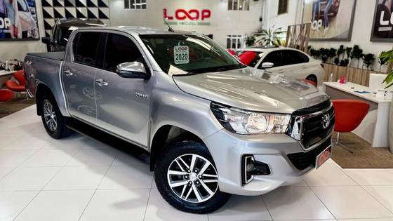 TOYOTA HILUX 2020