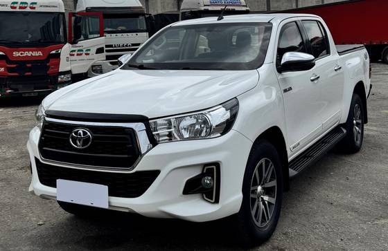 TOYOTA HILUX 2019
