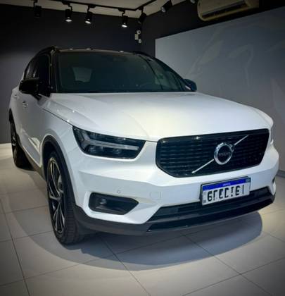 VOLVO XC40 2020