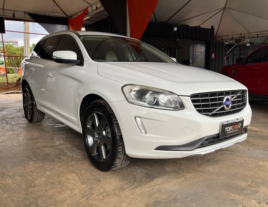 VOLVO XC60 2015