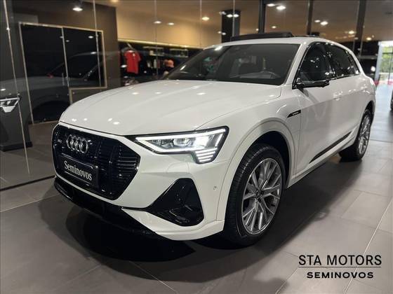 AUDI E-TRON 2022