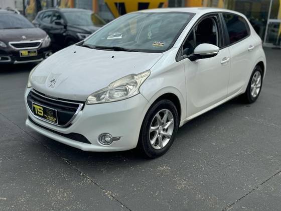 PEUGEOT 208 2014