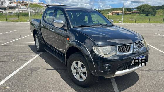 MITSUBISHI L200 2011