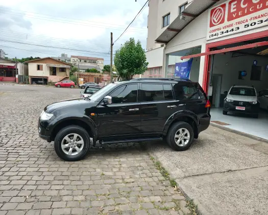 MITSUBISHI PAJERO DAKAR 2012