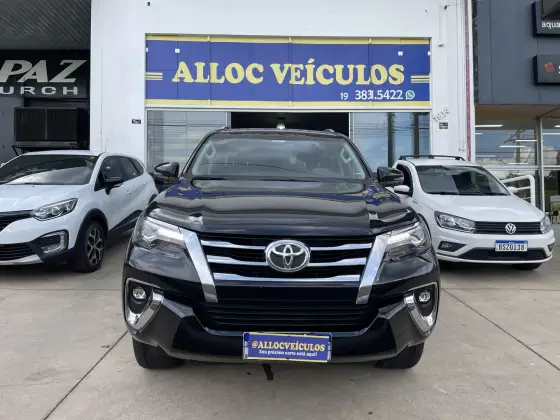 TOYOTA HILUX SW4 2019