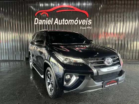 TOYOTA HILUX SW4 2018