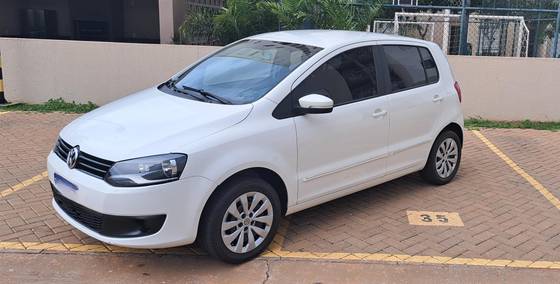 VOLKSWAGEN FOX 2014