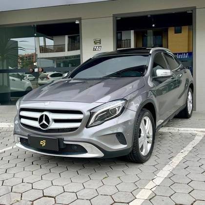 MERCEDES-BENZ GLA 250 2017