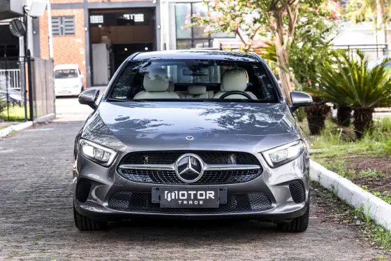 MERCEDES-BENZ A 200 2020