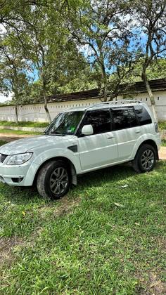 MITSUBISHI PAJERO TR4 2014