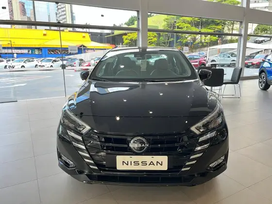 NISSAN VERSA 2025