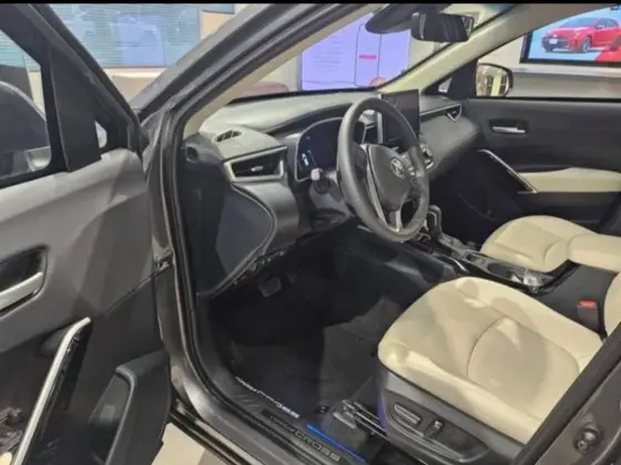 TOYOTA COROLLA CROSS 2026