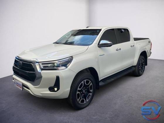 TOYOTA HILUX 2022