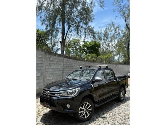 TOYOTA HILUX 2017