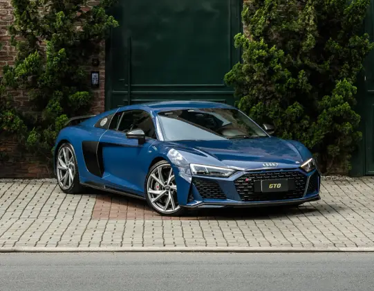 AUDI R8 2021