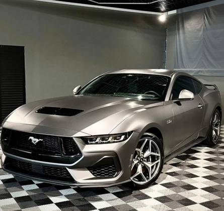 FORD MUSTANG 2024