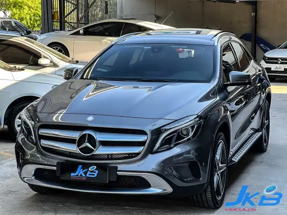 MERCEDES-BENZ GLA 250 2017