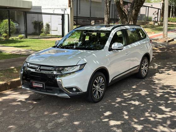 MITSUBISHI OUTLANDER 2016