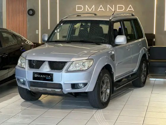 MITSUBISHI PAJERO TR4 2013
