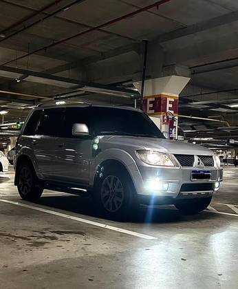 MITSUBISHI PAJERO TR4 2013