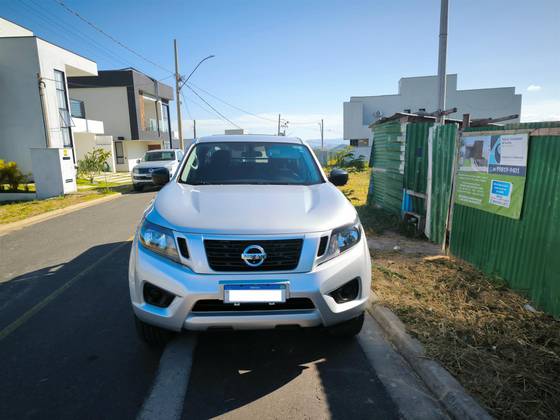 NISSAN FRONTIER 2021