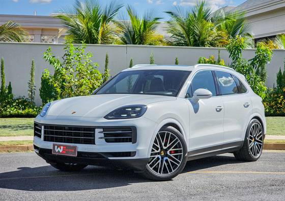 PORSCHE CAYENNE 2024