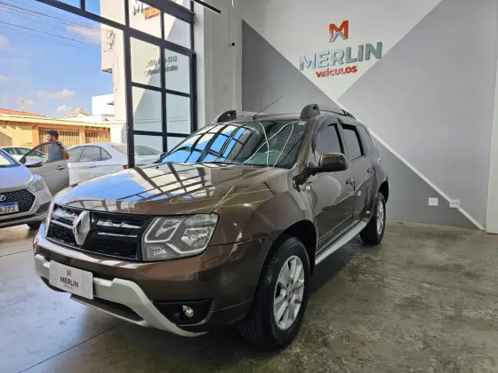 RENAULT DUSTER 2016