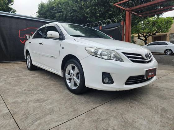 TOYOTA COROLLA 2012
