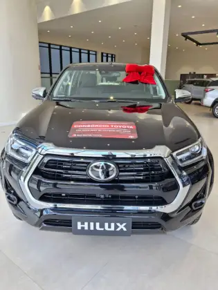 TOYOTA HILUX 2025