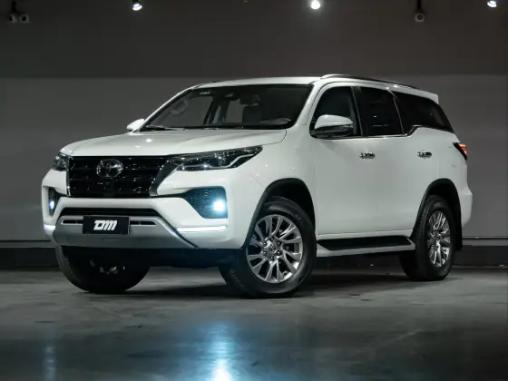 TOYOTA HILUX SW4 2022