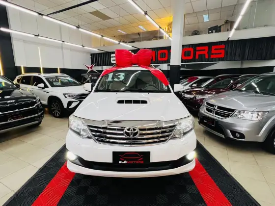 TOYOTA HILUX SW4 2013