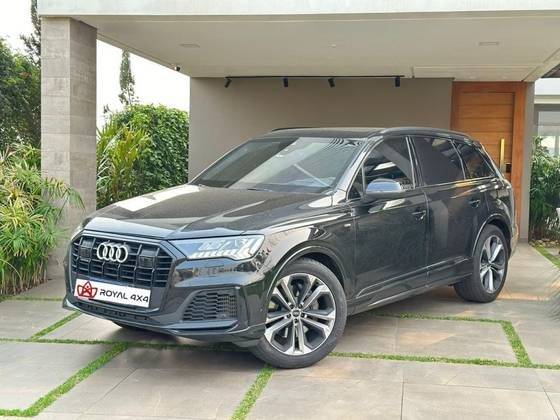 AUDI Q7 2023