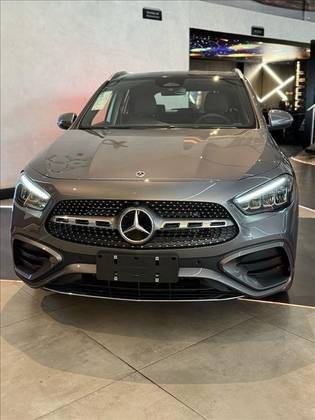 MERCEDES-BENZ GLA 200 2025