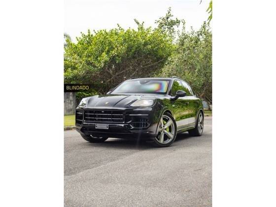 PORSCHE CAYENNE 2024