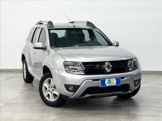 RENAULT DUSTER 2017