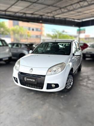 RENAULT SANDERO 2013