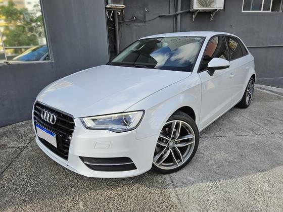 AUDI A3 2015