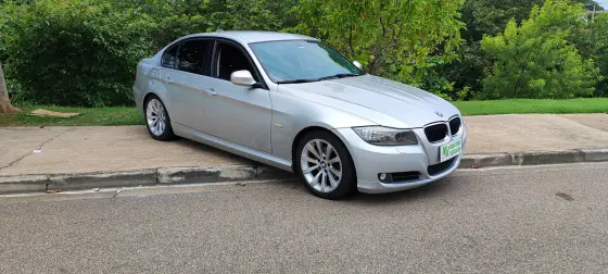 BMW 320i 2011