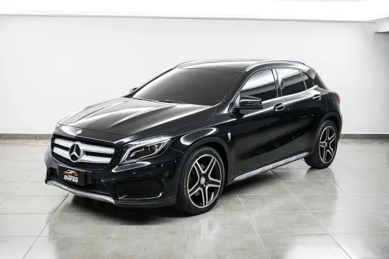 MERCEDES-BENZ GLA 250 2016