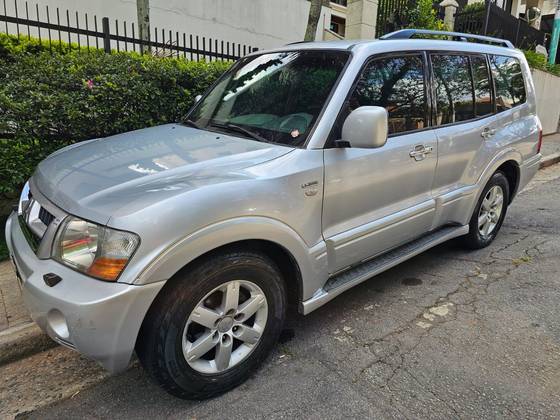 MITSUBISHI PAJERO FULL 2006
