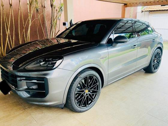 PORSCHE CAYENNE 2024