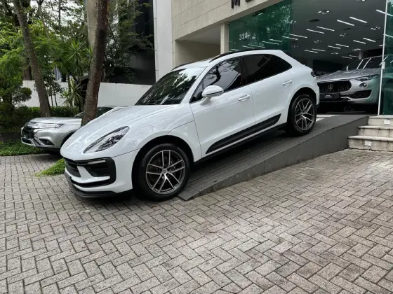 PORSCHE MACAN 2023