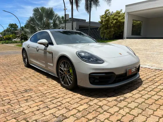 PORSCHE PANAMERA 2023