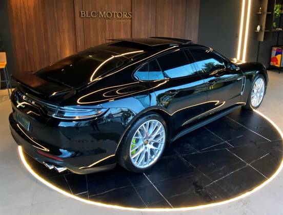 PORSCHE PANAMERA 2023