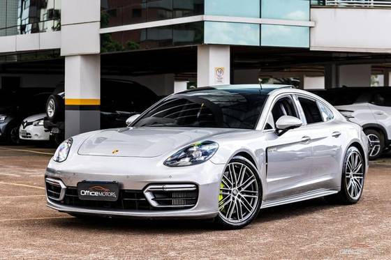 PORSCHE PANAMERA 2021