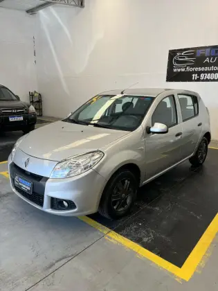 RENAULT SANDERO 2014