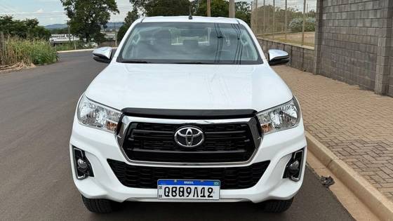TOYOTA HILUX 2019