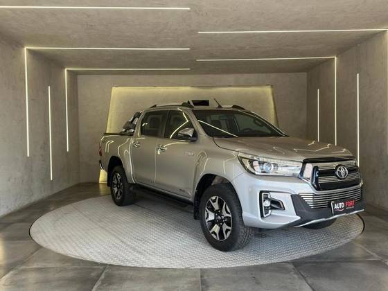 TOYOTA HILUX 2020
