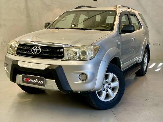 TOYOTA HILUX SW4 2009