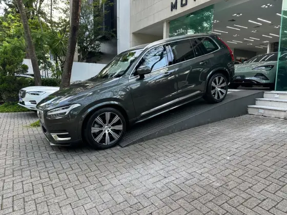 VOLVO XC90 2022